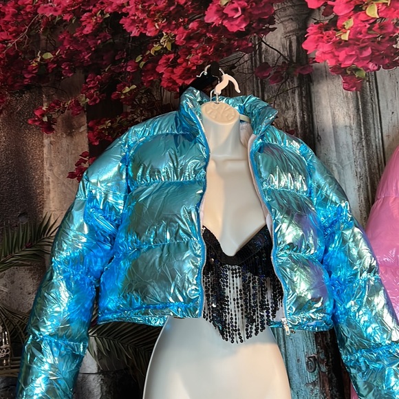 Cropped Puffer Jacket - Picture 4 of 5